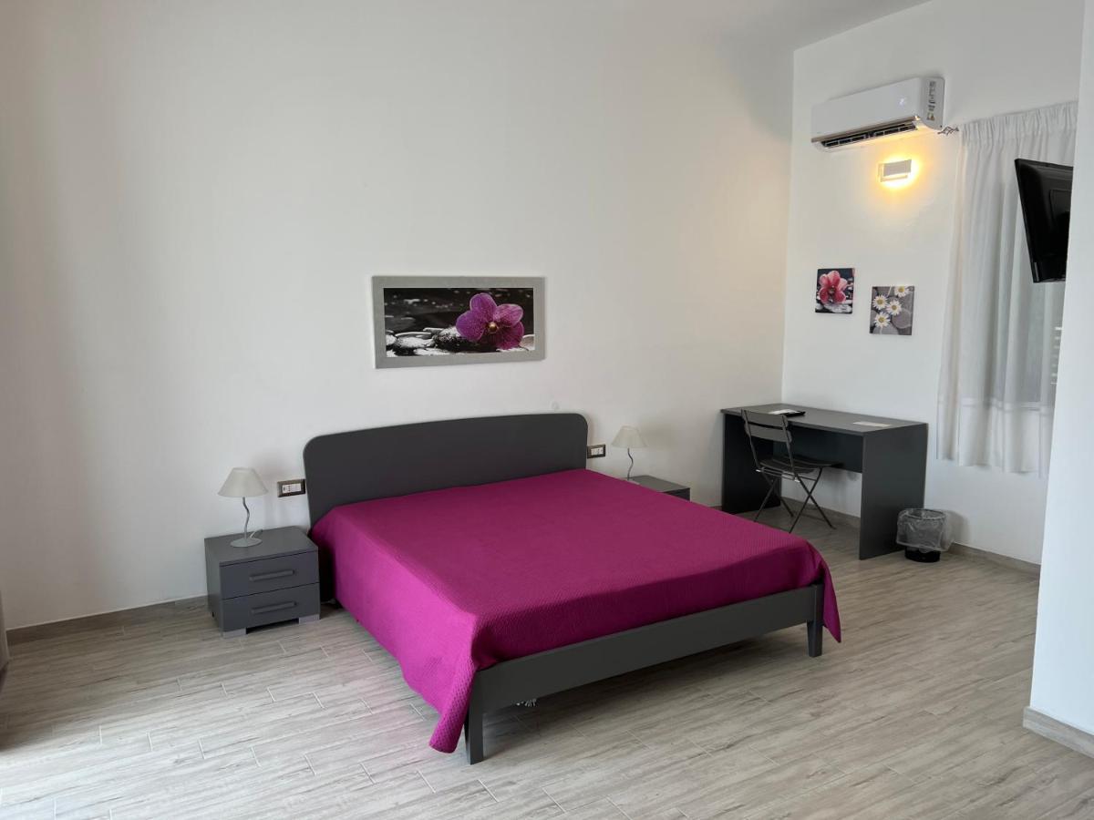 Residenza Giulia Hotel Scanzano Jonico Buitenkant foto